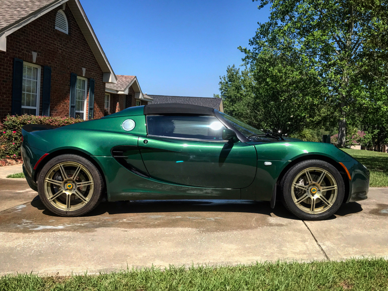 Illustration for article titled One Month Review: Lotus Elise